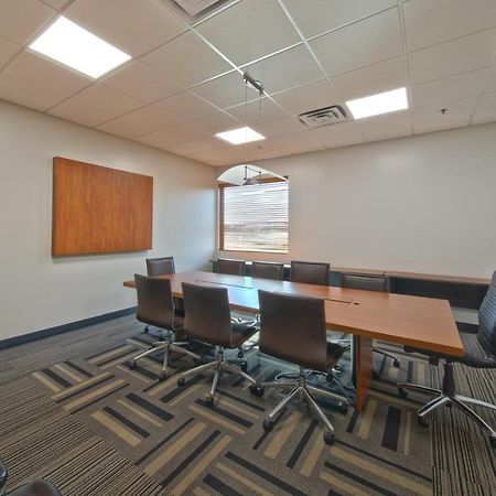 מלון ראונד רוק Wingate By Wyndham And Williamson Conference Center מראה חיצוני תמונה
