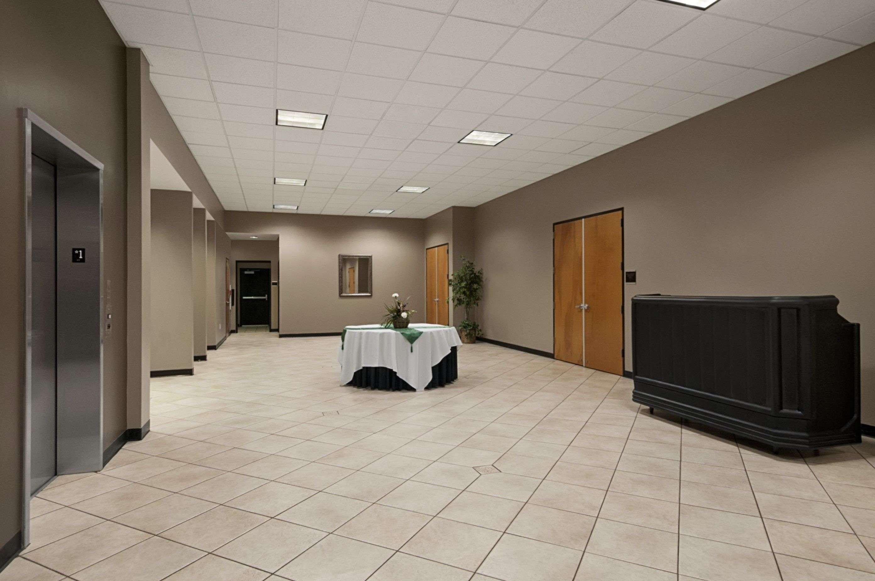 מלון ראונד רוק Wingate By Wyndham And Williamson Conference Center מראה חיצוני תמונה