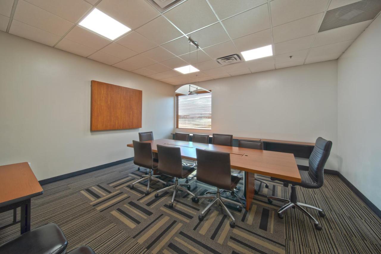 מלון ראונד רוק Wingate By Wyndham And Williamson Conference Center מראה חיצוני תמונה
