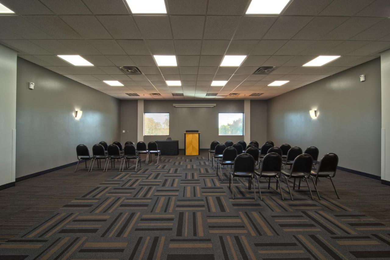 מלון ראונד רוק Wingate By Wyndham And Williamson Conference Center מראה חיצוני תמונה