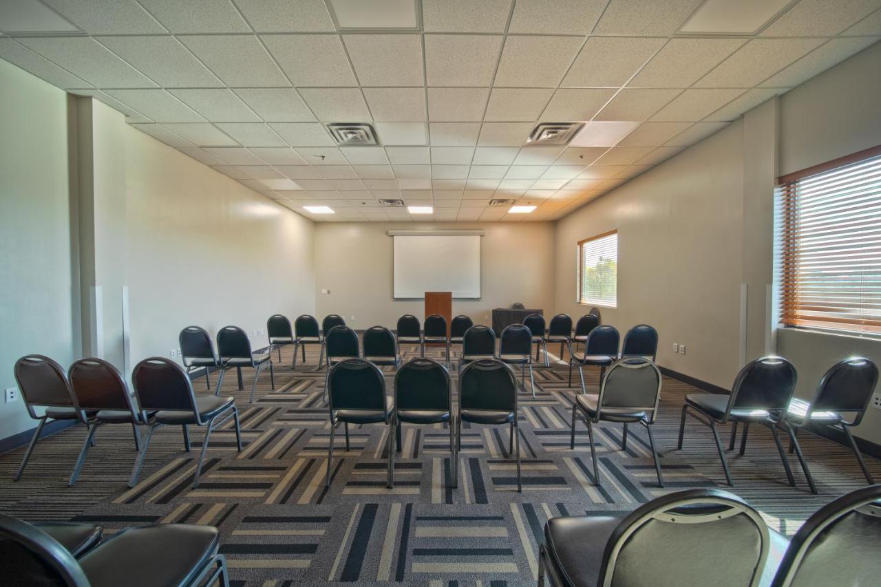 מלון ראונד רוק Wingate By Wyndham And Williamson Conference Center מראה חיצוני תמונה