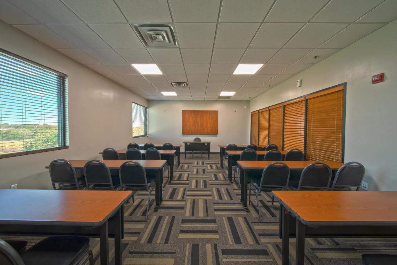 מלון ראונד רוק Wingate By Wyndham And Williamson Conference Center מראה חיצוני תמונה